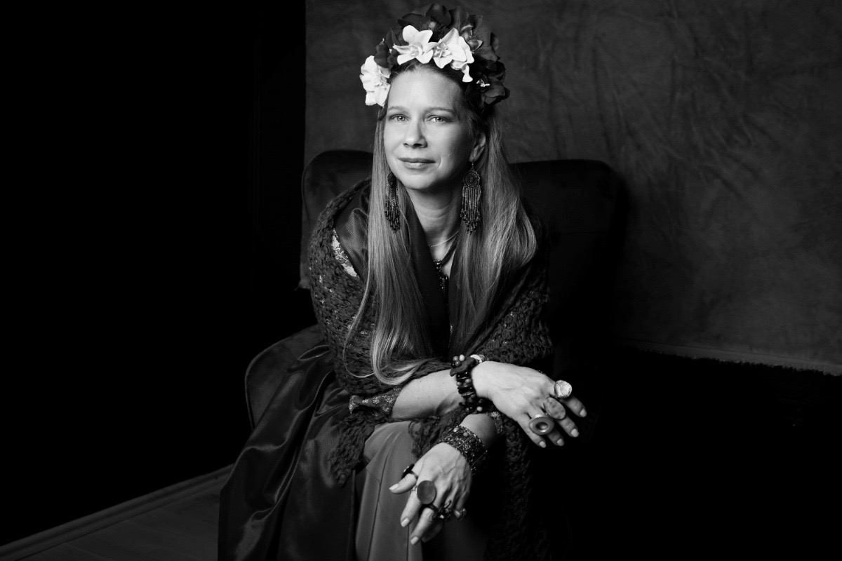 Fine Art Portrait Frau ab 40 Wien Wieden - inspiriert von Frida Kahlo